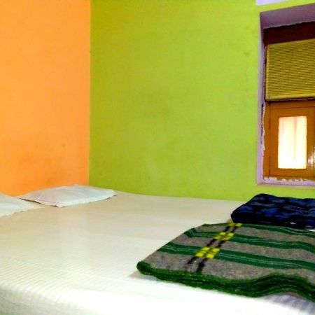 Yogi Lodge Varanasi Exteriör bild
