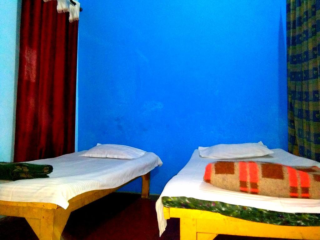 Yogi Lodge Varanasi Exteriör bild