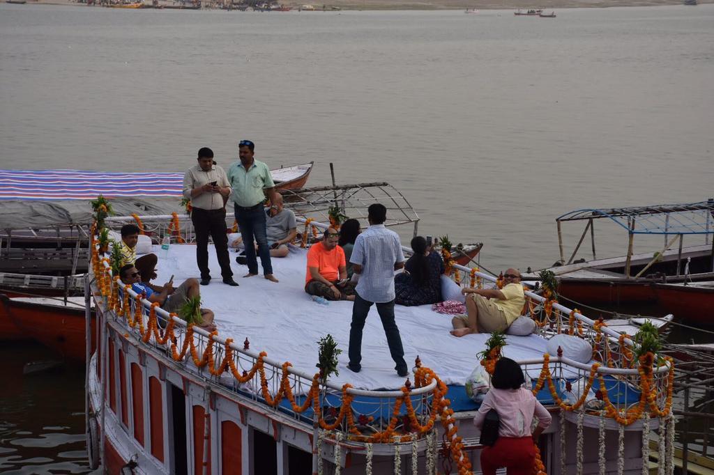Yogi Lodge Varanasi Exteriör bild