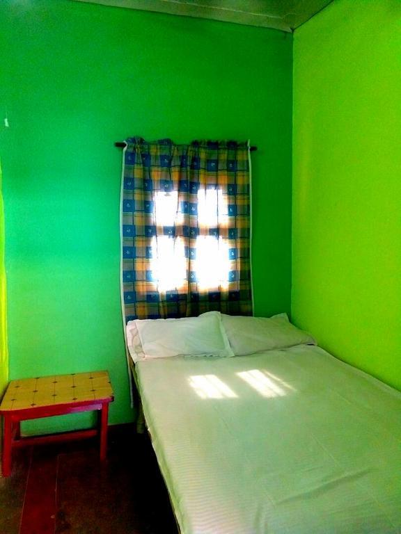 Yogi Lodge Varanasi Exteriör bild